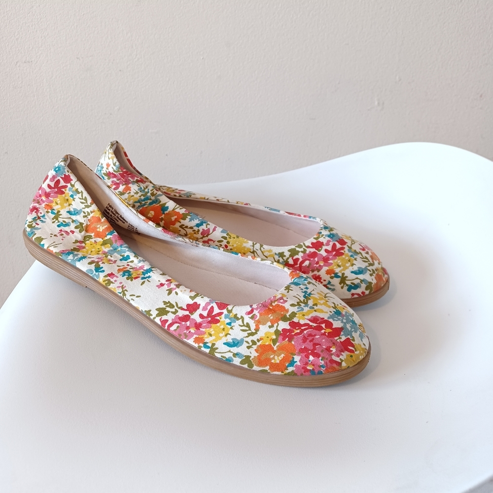 COPY - American Eagle women's flats shoes